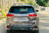 2018 Foreign Used Toyota Highlander – Clean SUV